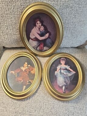 Norleans Italian Gold Oval Vintage Wall Frame Set with Classic Portrait Prints